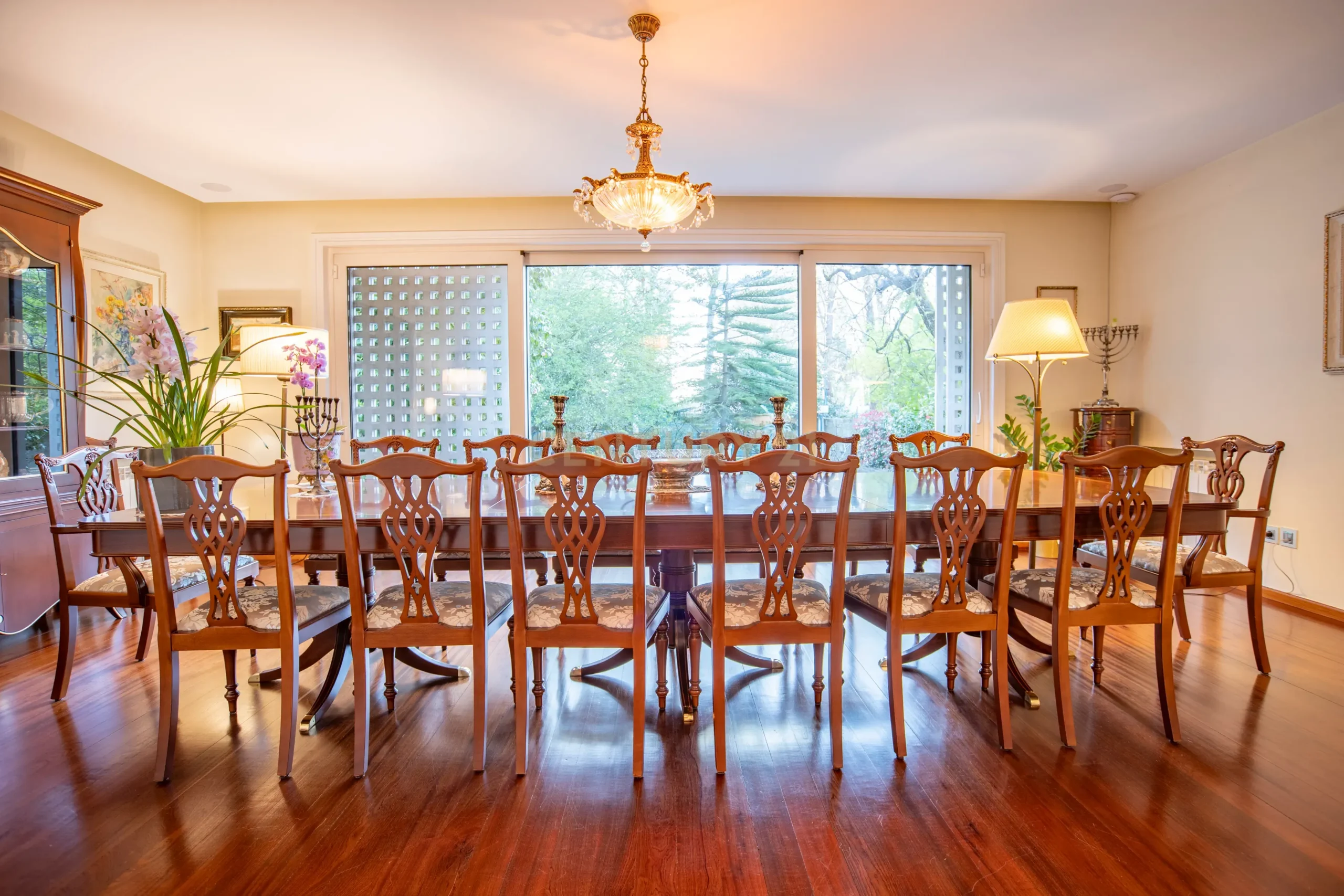 1064595-HDR1064595-HDR