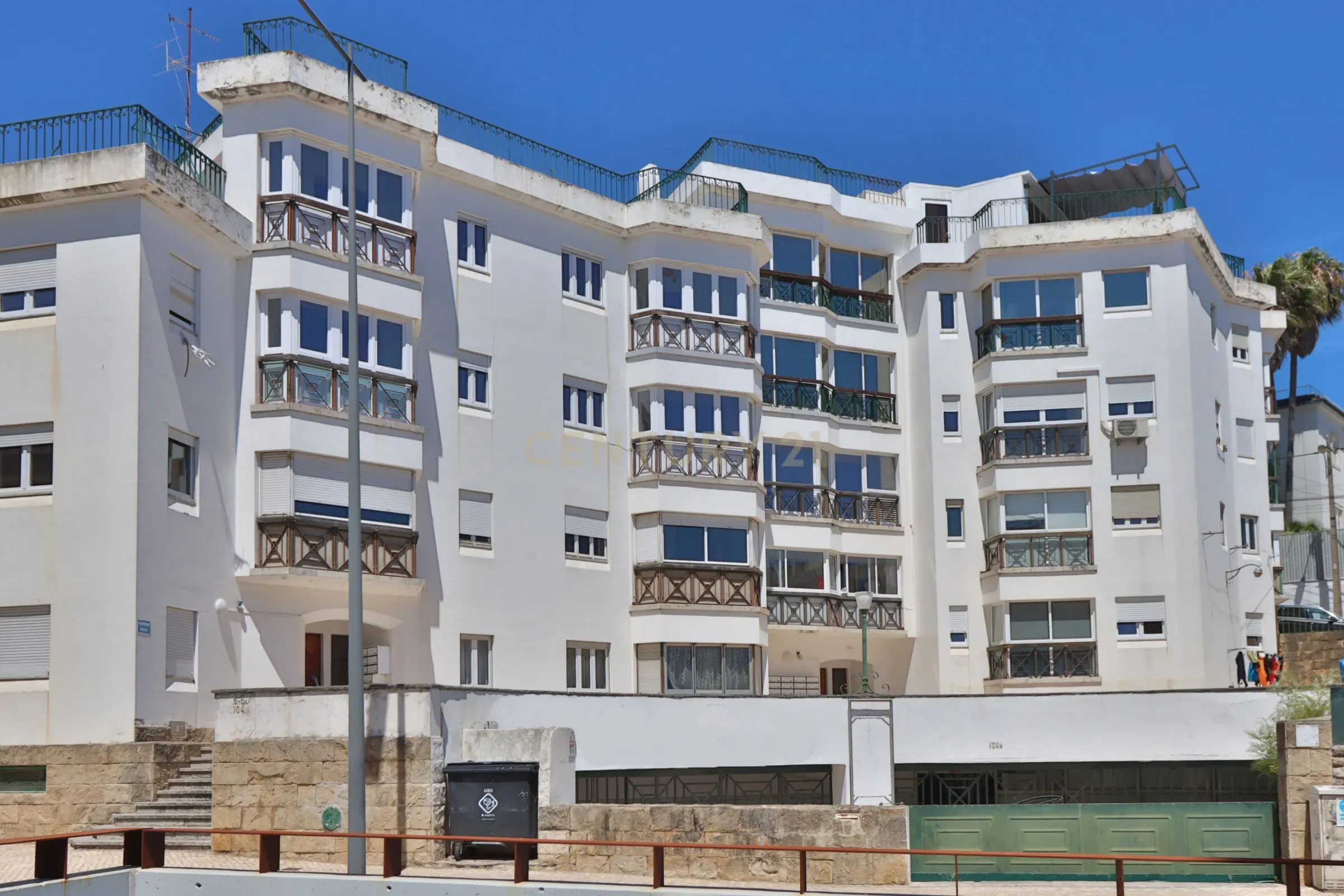 21_7f10aeaa-be2b-44c3-81b9-44a93edc6cb6