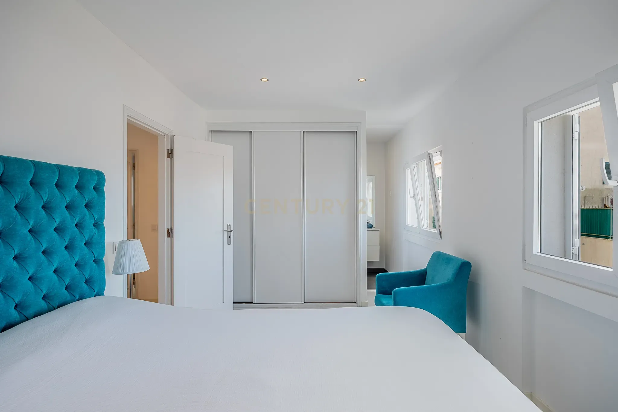 -deb4102-hdr_c97c7347-6644-4caf-b718-cd552013d3e6