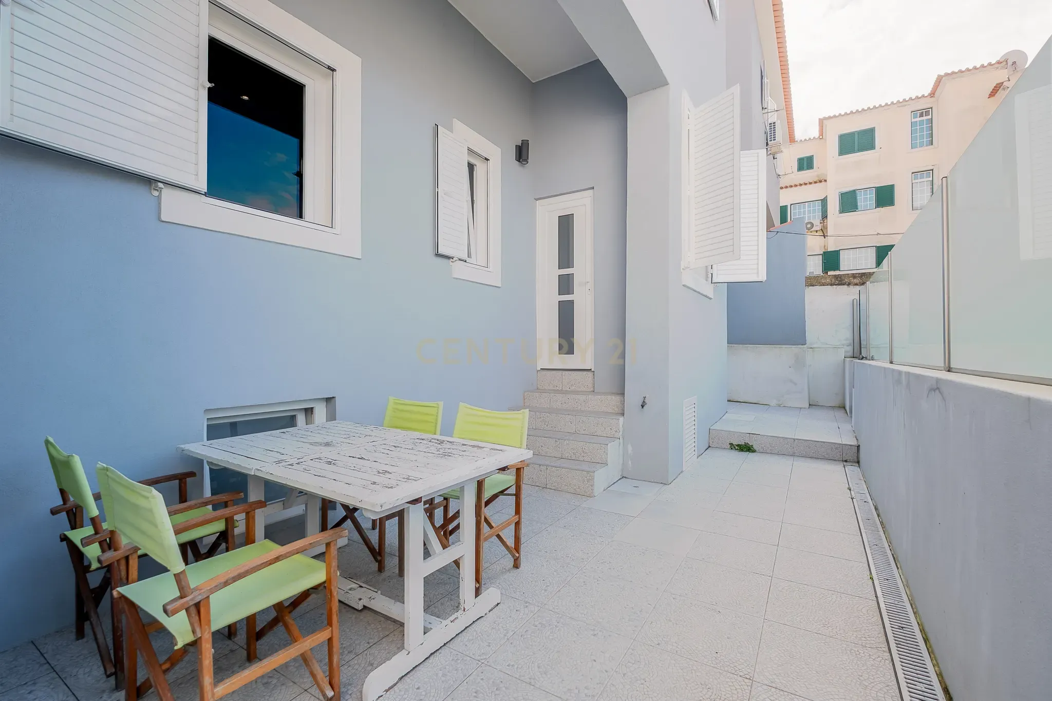 -deb4161-hdr_1d075967-16ff-41cf-9837-bfd93c9d7c33