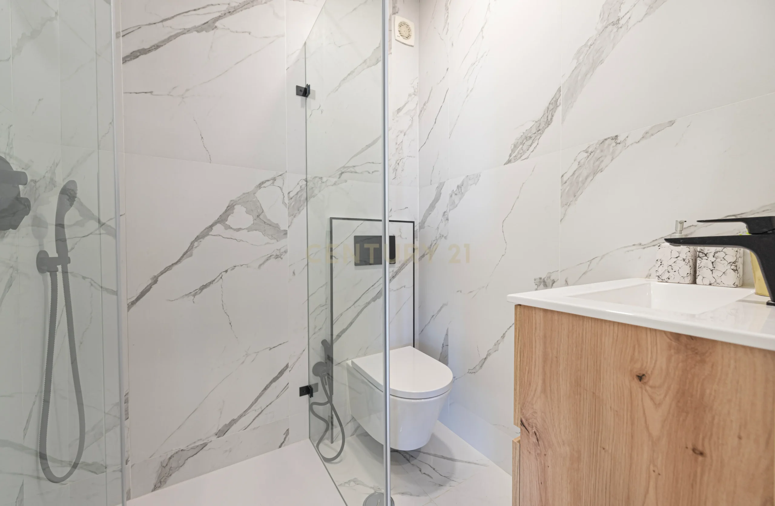 -dsc2573_76795e6e-bdca-4cbc-8597-c6a033cf1a42