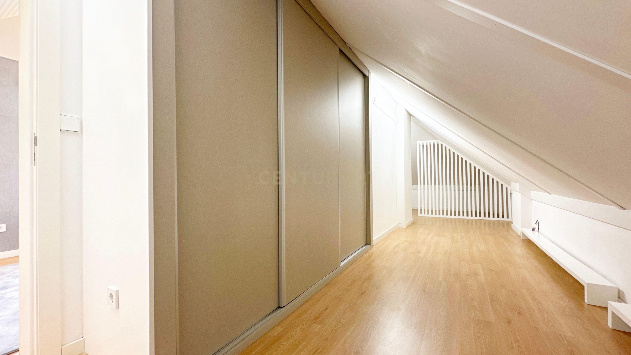 image00034_d7e54404-8542-43e7-8e38-c47705b992ed