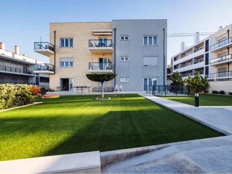 Apartamento T3 em Azoia - imagem 01