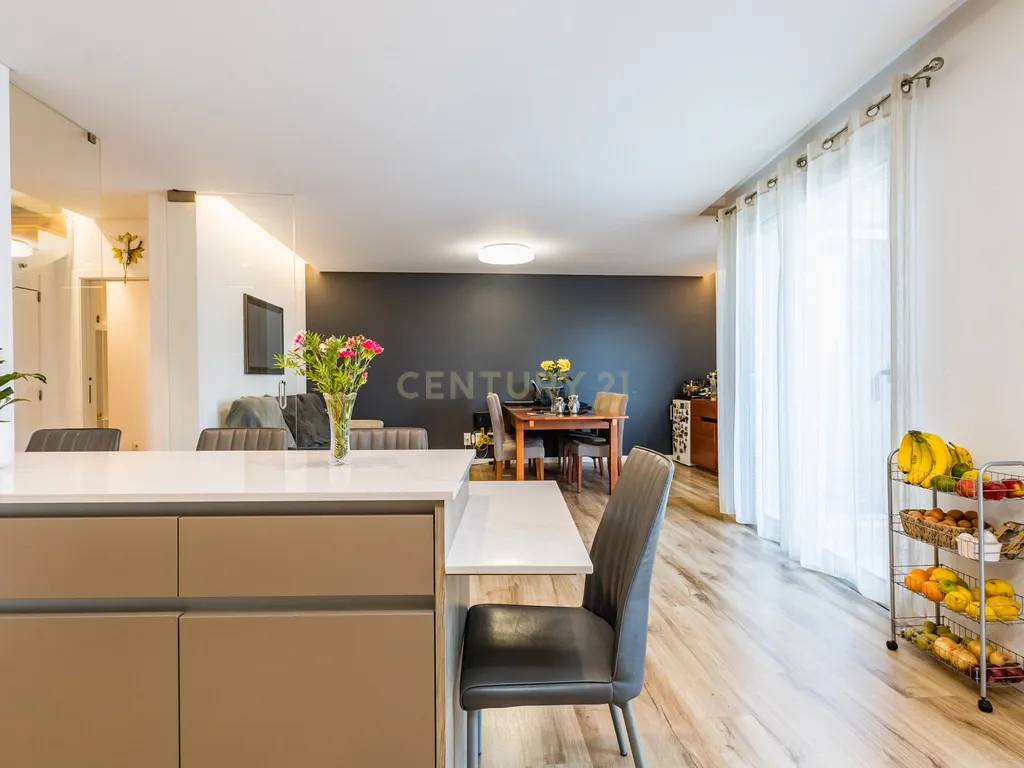 Apartamento T4+ em Azoia - imagem 02