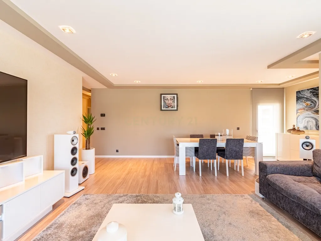 Apartamento T4+ em Afonsoeiro - imagem 05