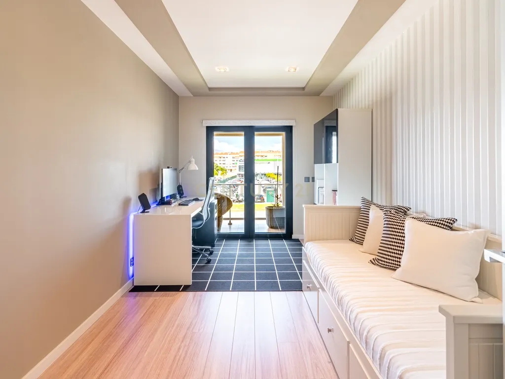 Apartamento T4+ em Afonsoeiro - imagem 16