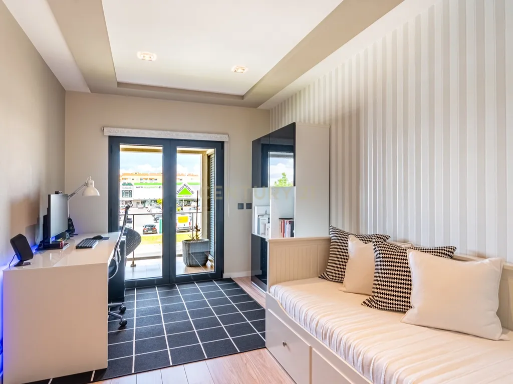 Apartamento T4+ em Afonsoeiro - imagem 18