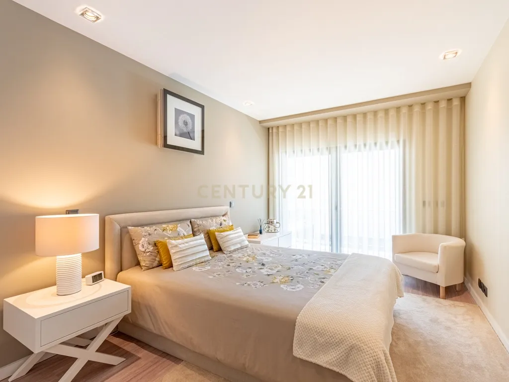 Apartamento T4+ em Afonsoeiro - imagem 22