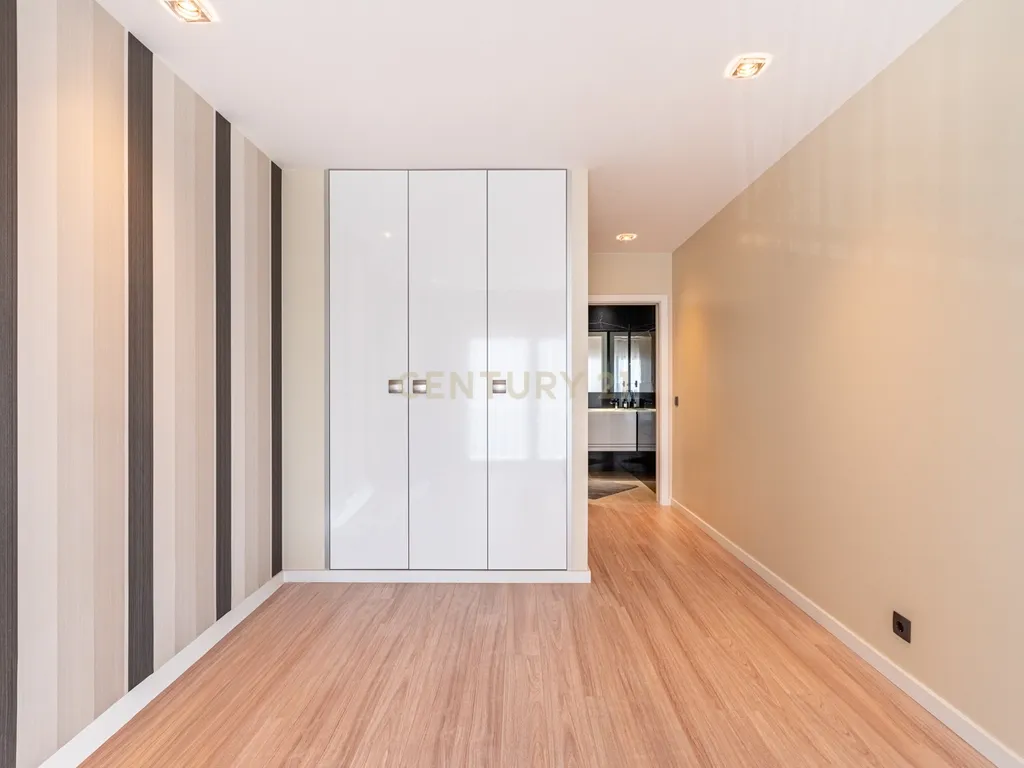 Apartamento T4+ em Afonsoeiro - imagem 28