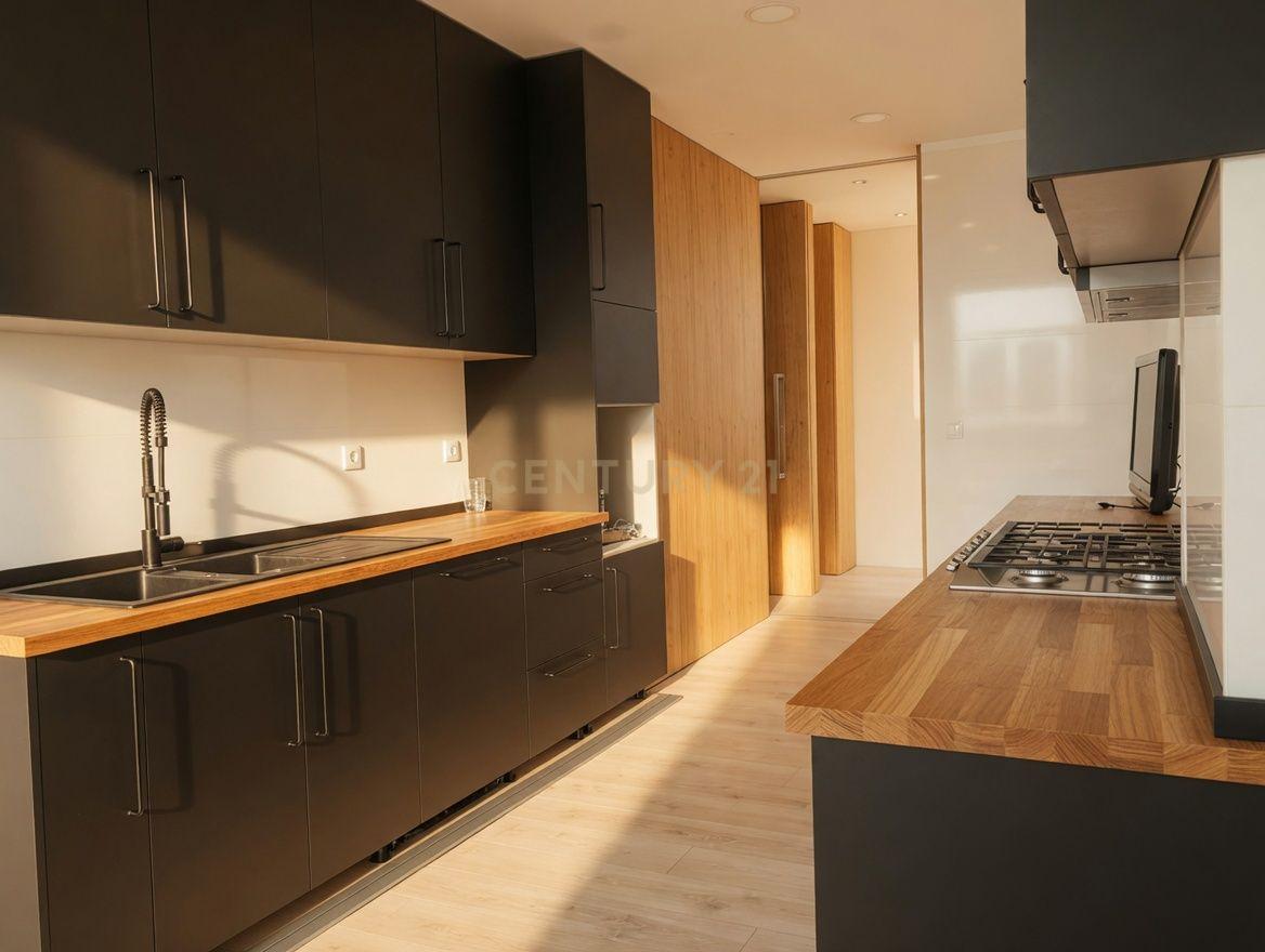 Apartamento T5 renovado em Santo António dos Olivais, Coimbra - imagem 4