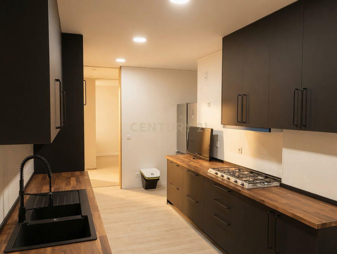 Apartamento T5 renovado em Santo António dos Olivais, Coimbra - imagem 5