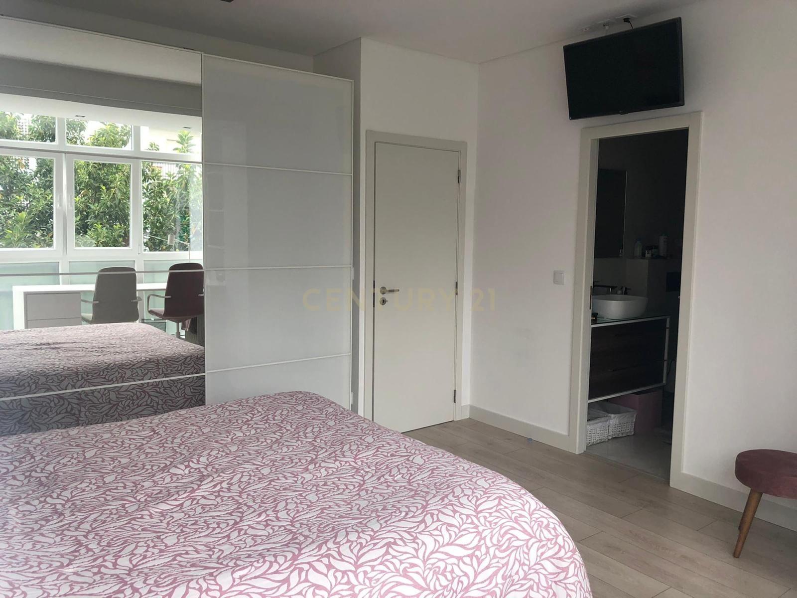 Apartamento T5 renovado em Santo António dos Olivais, Coimbra - imagem 23