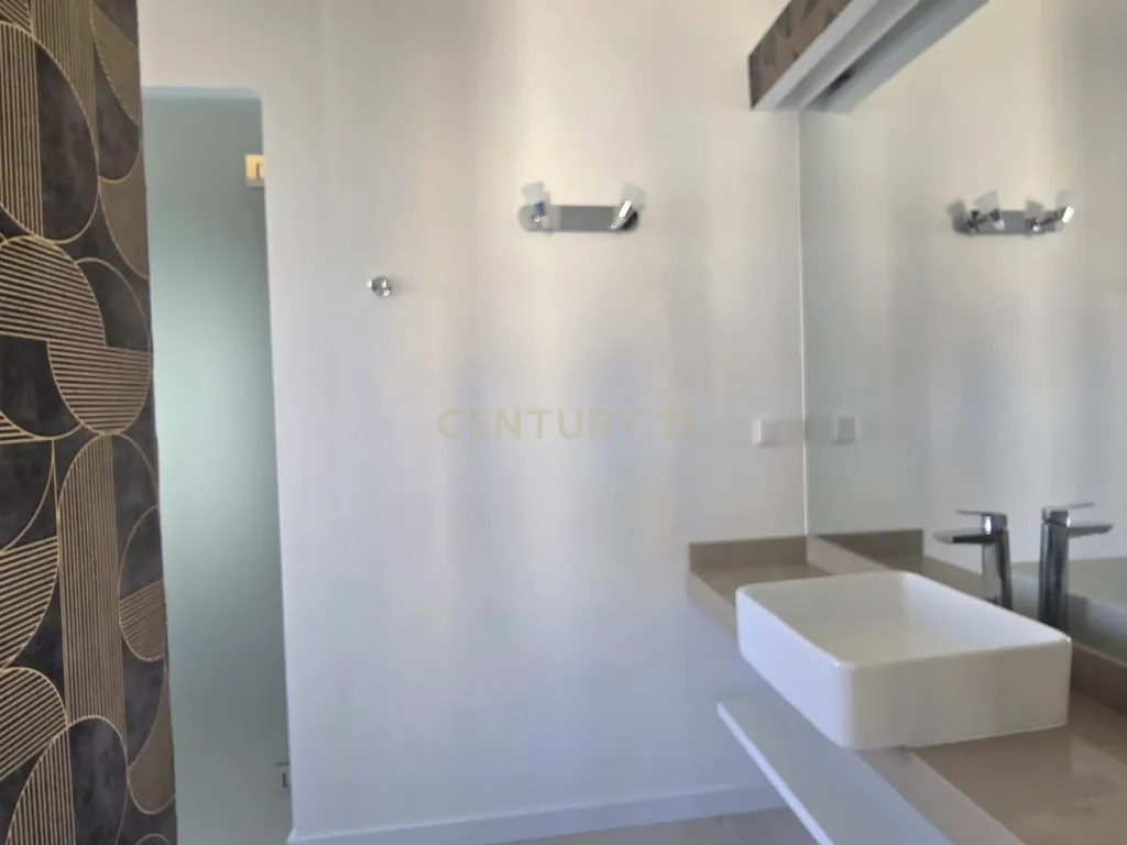 Apartamento T2 no Condomínio Oasis Mar – Exclusividade, Conforto e Vista Mar - imagem 15