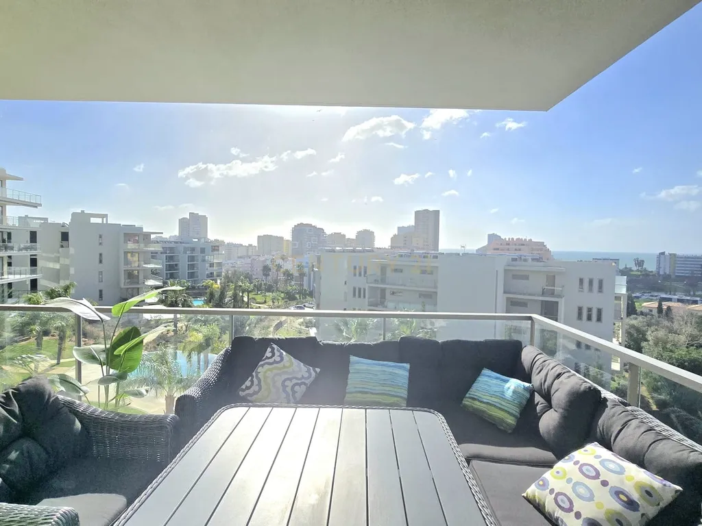 Apartamento T2 no Condomínio Oasis Mar – Exclusividade, Conforto e Vista Mar - imagem 8