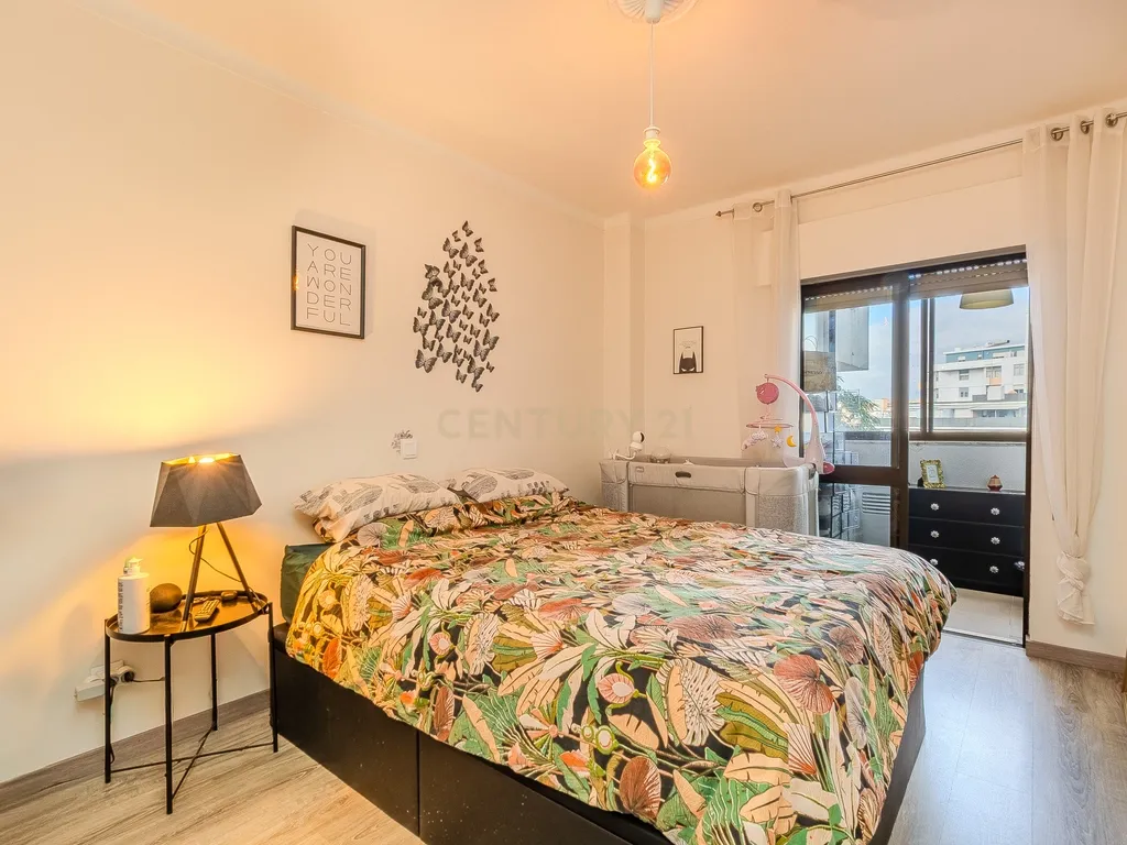 Apartamento T2 renovado, em Faro - imagem 15