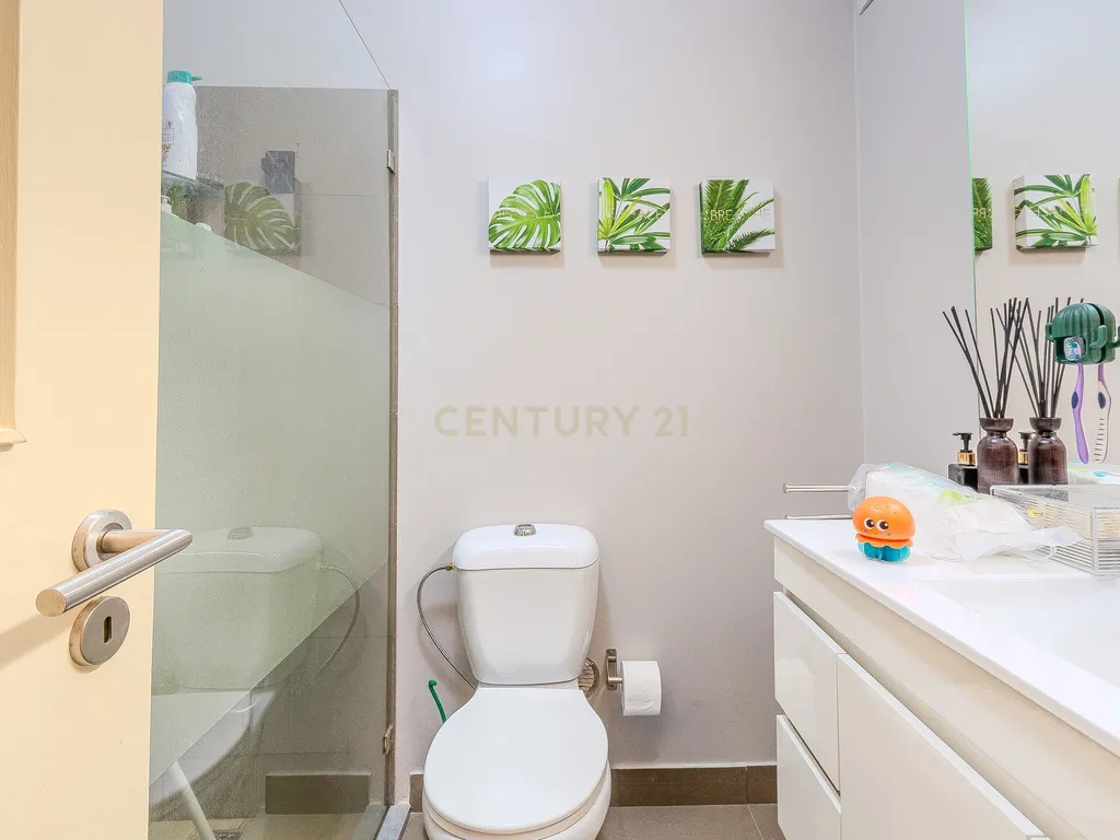 Apartamento T2 renovado, em Faro - imagem 17
