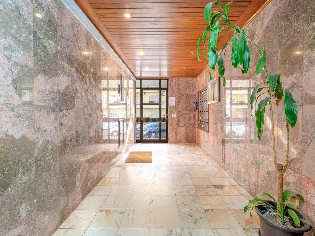 Apartamento T2 renovado, em Faro - imagem 20