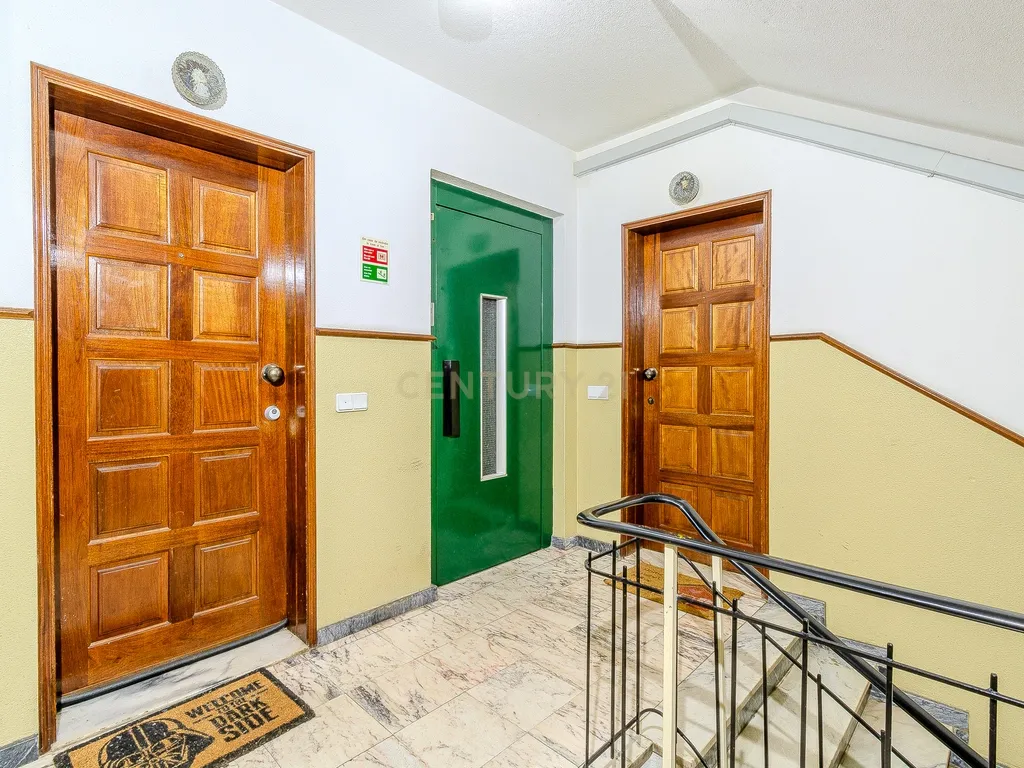 Apartamento T2 renovado, em Faro - imagem 21