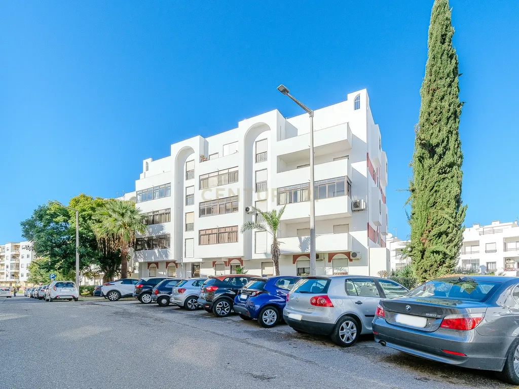 Apartamento T2 renovado, em Faro - imagem 23
