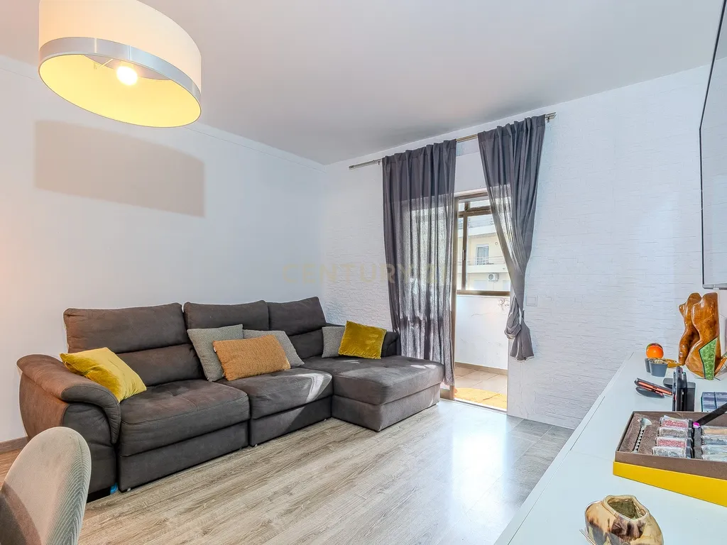 Apartamento T2 renovado, em Faro - imagem 4