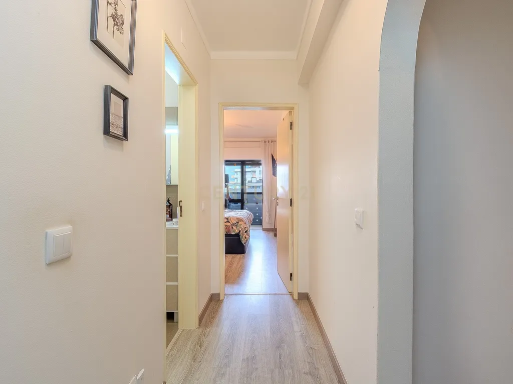Apartamento T2 renovado, em Faro - imagem 5
