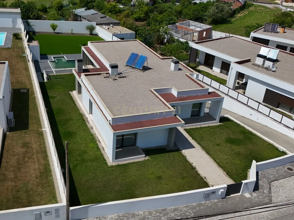 Moradia T4+ em Bajouca - imagem 31