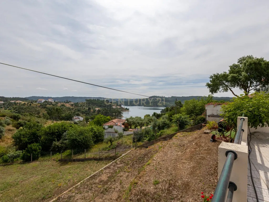 Moradia T4+ em Junceira - imagem 17