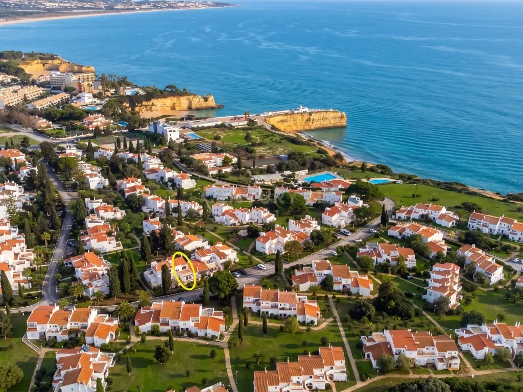Moradia T3 em Renovação no Exclusivo Aldeamento Vila Senhora da Rocha – Armação de Pêra - imagem 19