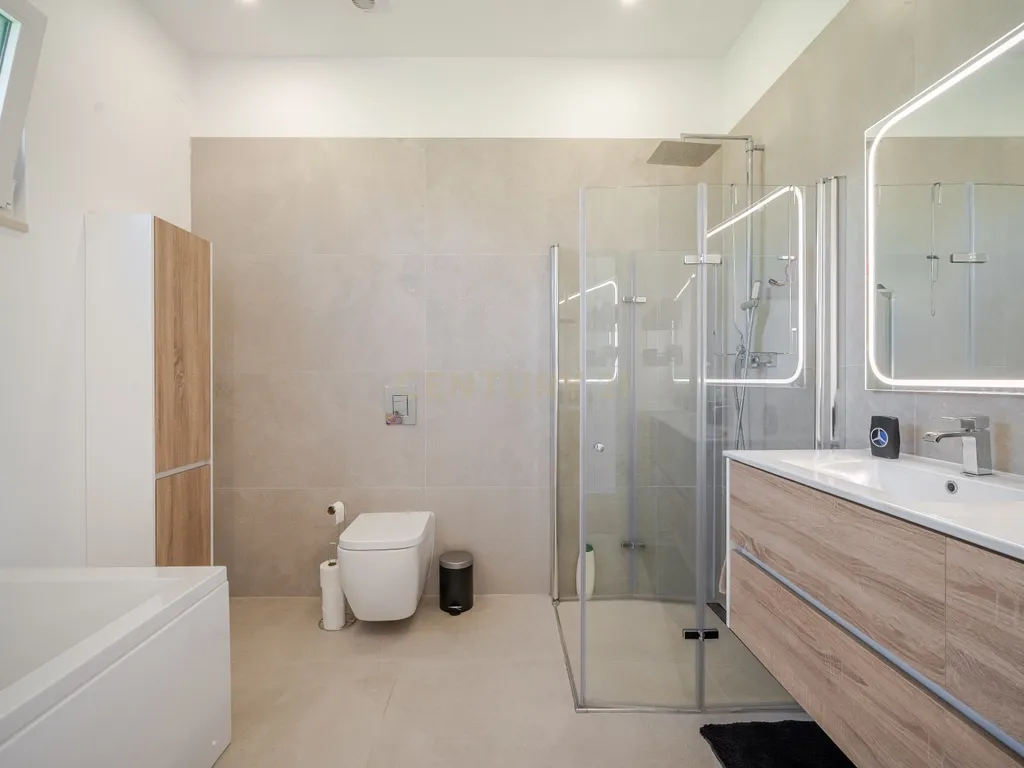Moradia T3 Térrea de Luxo com Piscina Infinita, Privacidade Total e Ambiente de Campo - imagem 25