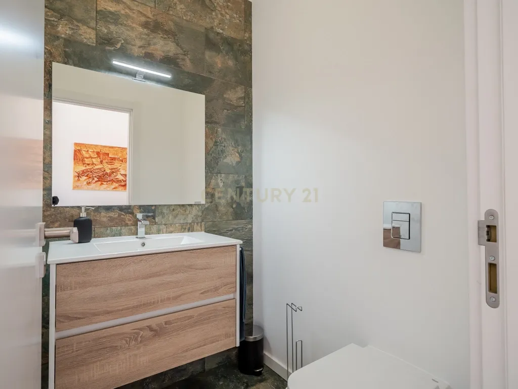 Moradia T3 Térrea de Luxo com Piscina Infinita, Privacidade Total e Ambiente de Campo - imagem 29