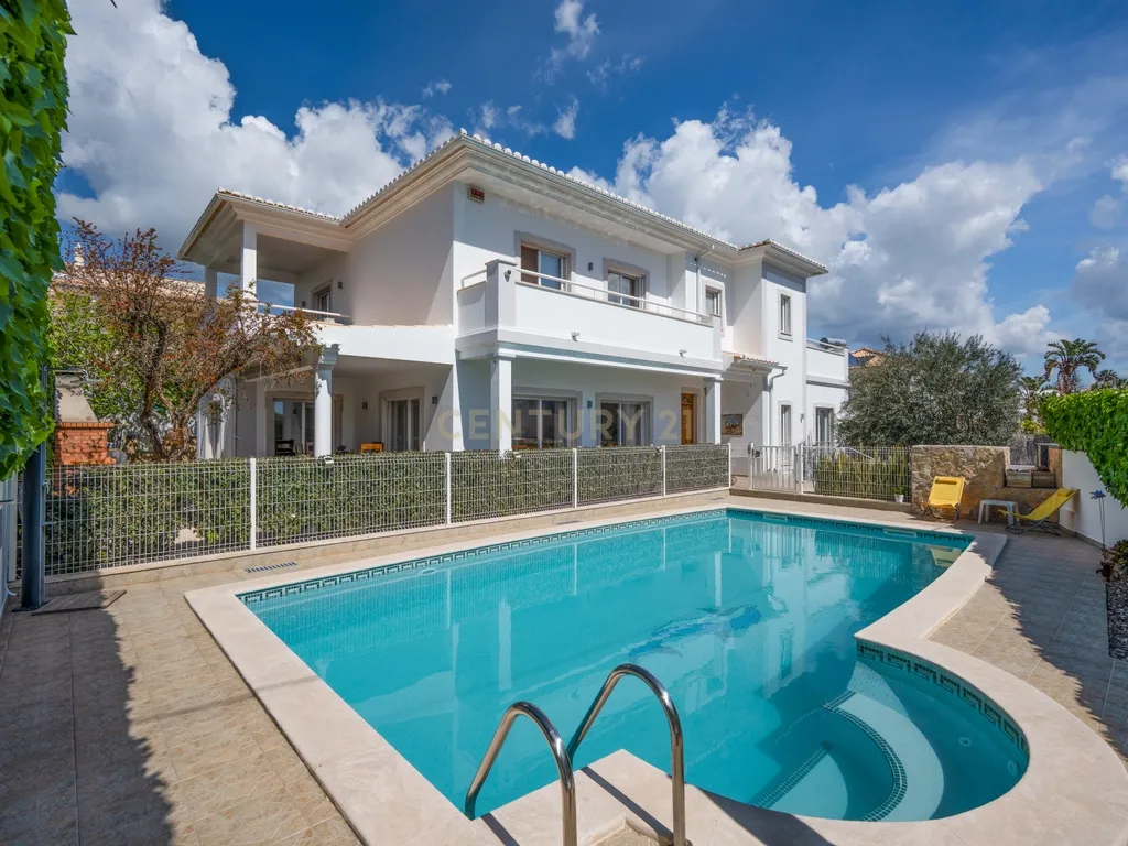 FANTÁSTICA MORADIA DE 4 QUARTOS COM PISCINA NA PRAIA DO VAU! - imagem 5