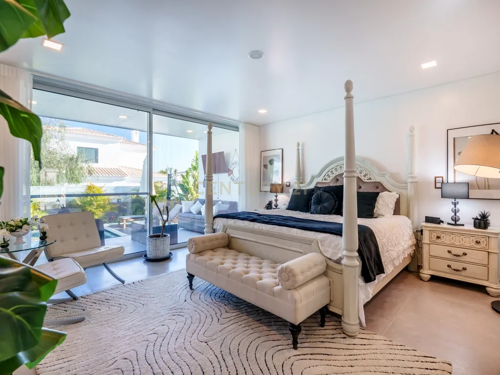 Moradia de Luxo em Lagos com Vista Mar, Piscina Aquecida e Rooftop Exclusivo - imagem 14