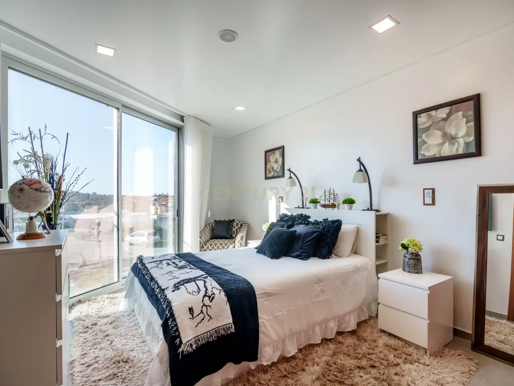 Moradia de Luxo em Lagos com Vista Mar, Piscina Aquecida e Rooftop Exclusivo - imagem 17