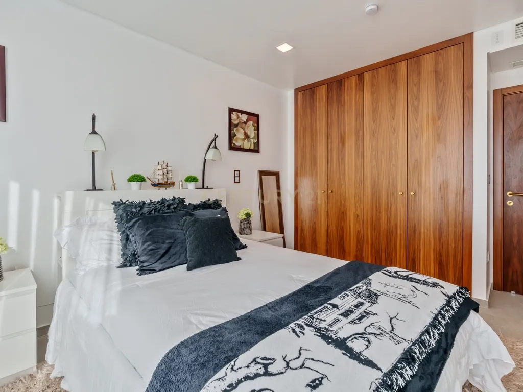 Moradia de Luxo em Lagos com Vista Mar, Piscina Aquecida e Rooftop Exclusivo - imagem 18