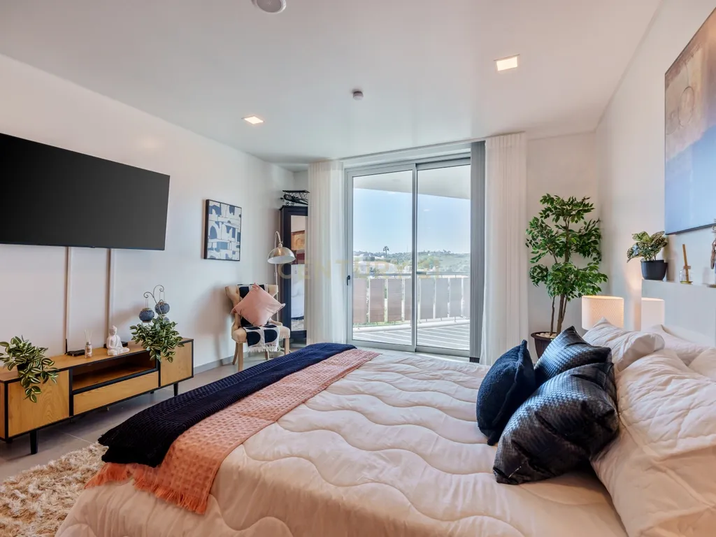 Moradia de Luxo em Lagos com Vista Mar, Piscina Aquecida e Rooftop Exclusivo - imagem 23