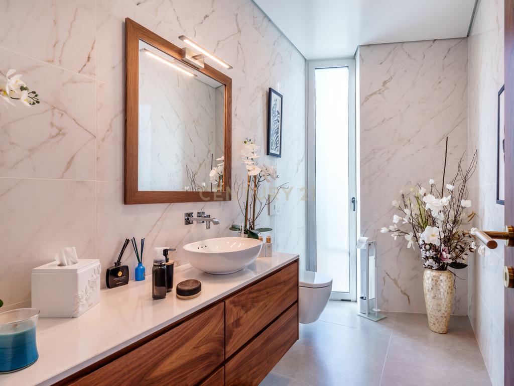 Moradia de Luxo em Lagos com Vista Mar, Piscina Aquecida e Rooftop Exclusivo - imagem 27