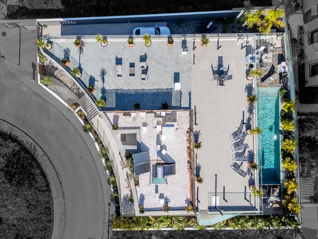 Moradia de Luxo em Lagos com Vista Mar, Piscina Aquecida e Rooftop Exclusivo - imagem 28