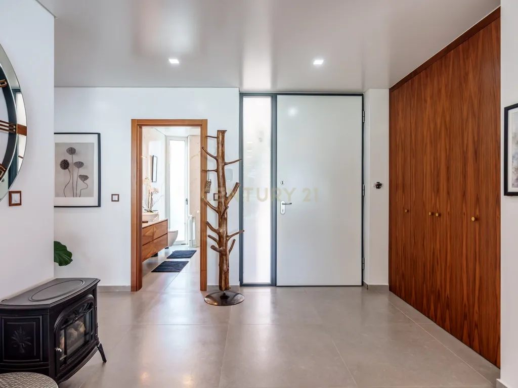 Moradia de Luxo em Lagos com Vista Mar, Piscina Aquecida e Rooftop Exclusivo - imagem 6