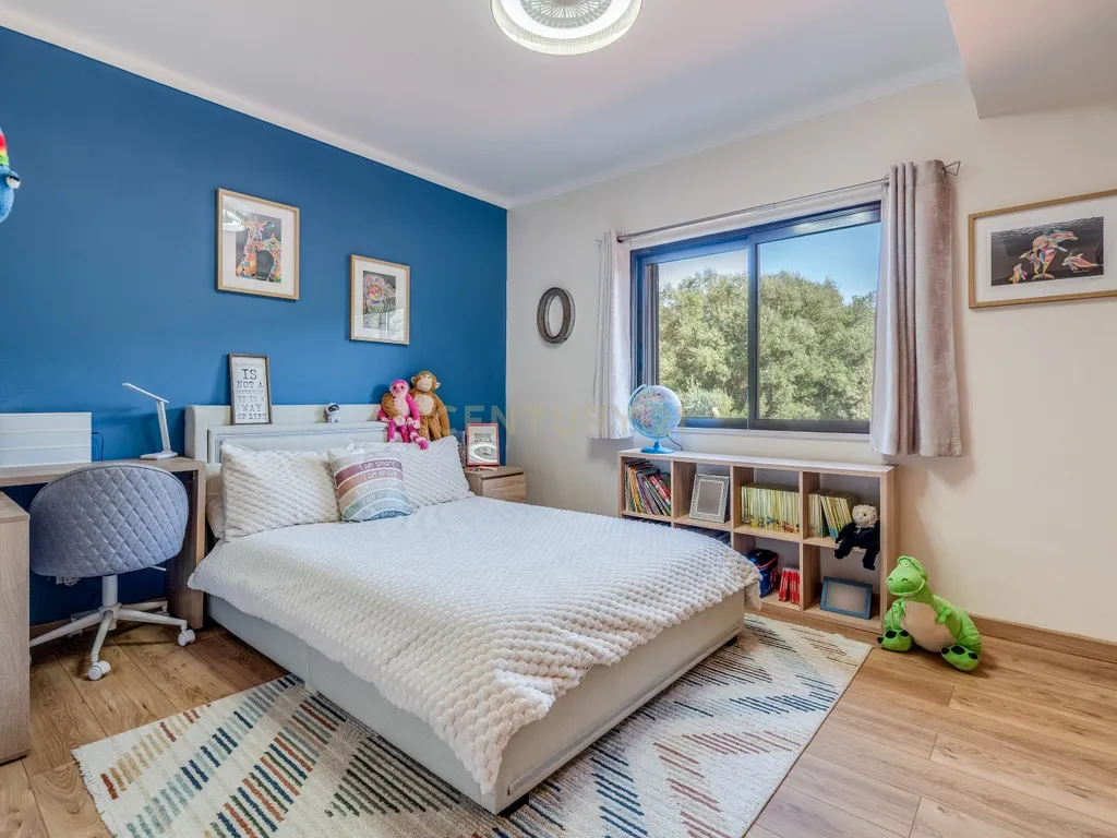 REFÚGIO EXCLUSIVO NA PENINA COM PISCINA, JARDIM E TERRENO - imagem 15