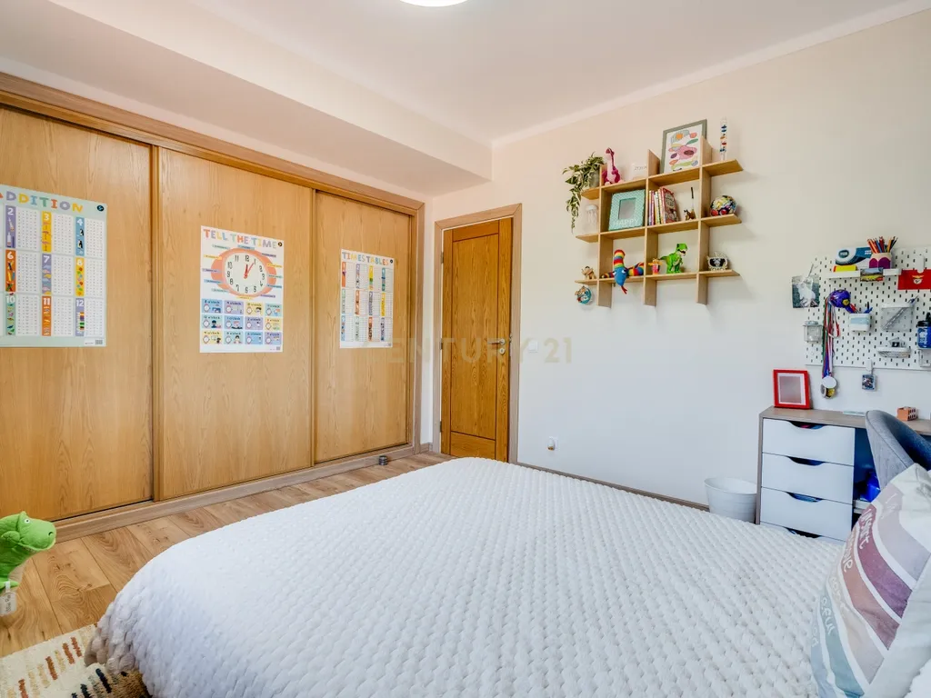 REFÚGIO EXCLUSIVO NA PENINA COM PISCINA, JARDIM E TERRENO - imagem 16