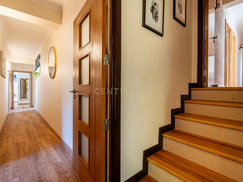 REFÚGIO EXCLUSIVO NA PENINA COM PISCINA, JARDIM E TERRENO - imagem 21