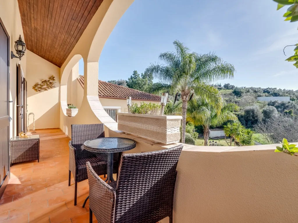 REFÚGIO EXCLUSIVO NA PENINA COM PISCINA, JARDIM E TERRENO - imagem 29