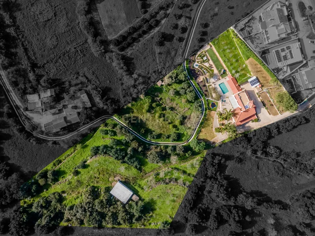 REFÚGIO EXCLUSIVO NA PENINA COM PISCINA, JARDIM E TERRENO - imagem 5
