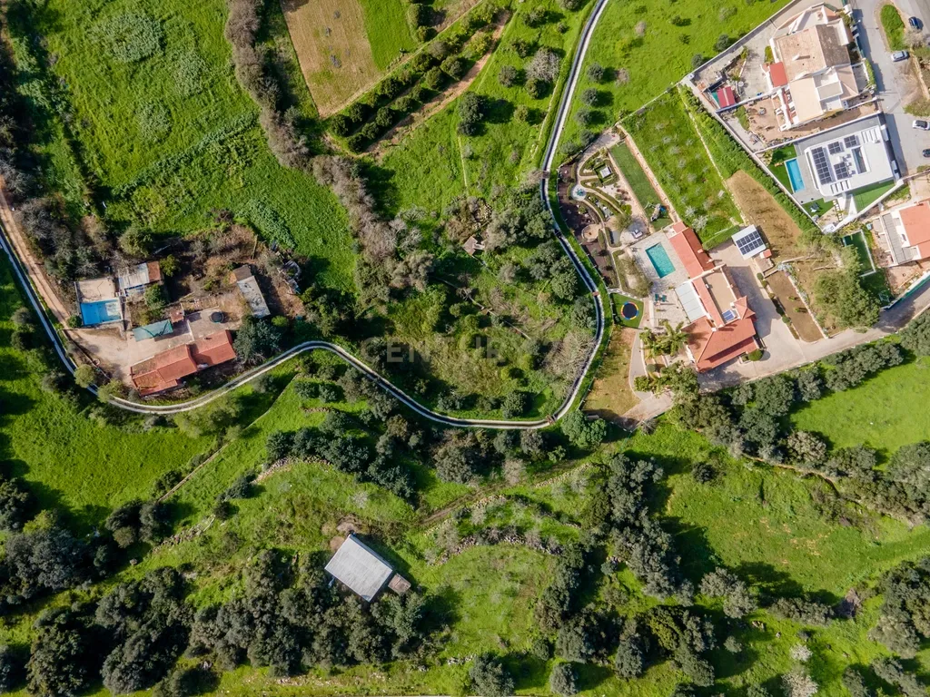 REFÚGIO EXCLUSIVO NA PENINA COM PISCINA, JARDIM E TERRENO - imagem 8