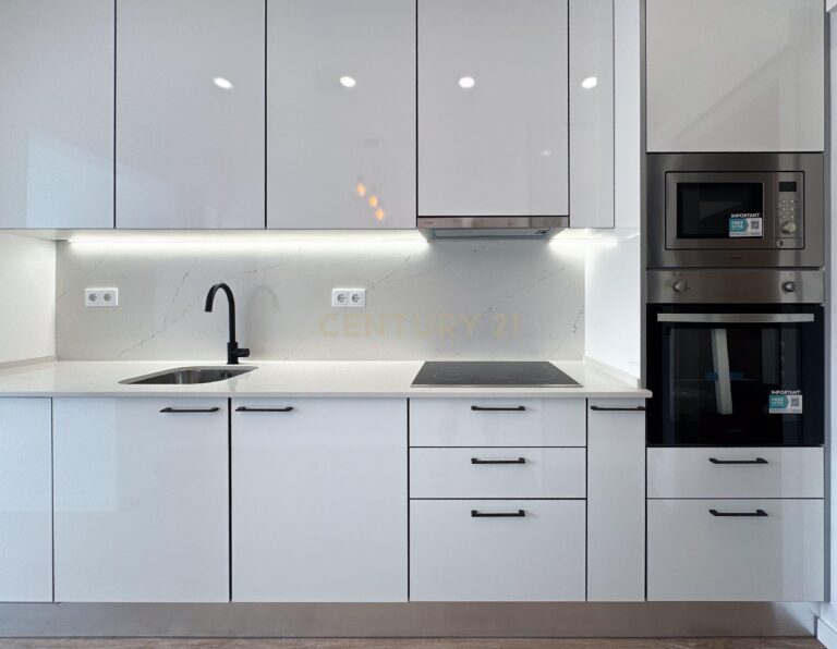 T1 Remodelado a Estrear na Parede | Cozinha Equipada | Excelente Localização - imagem 01