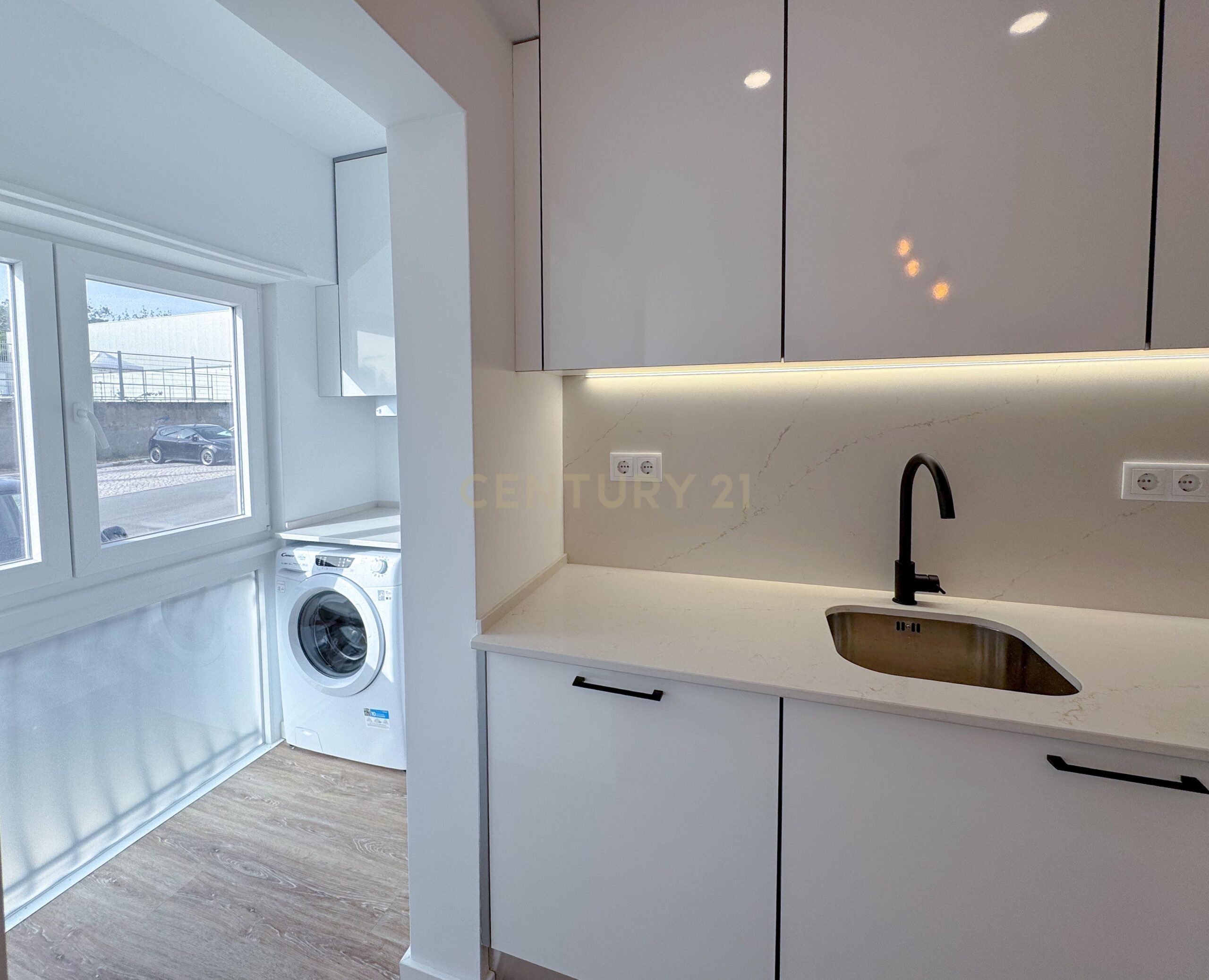 T1 Remodelado a Estrear na Parede | Cozinha Equipada | Excelente Localização - imagem 07