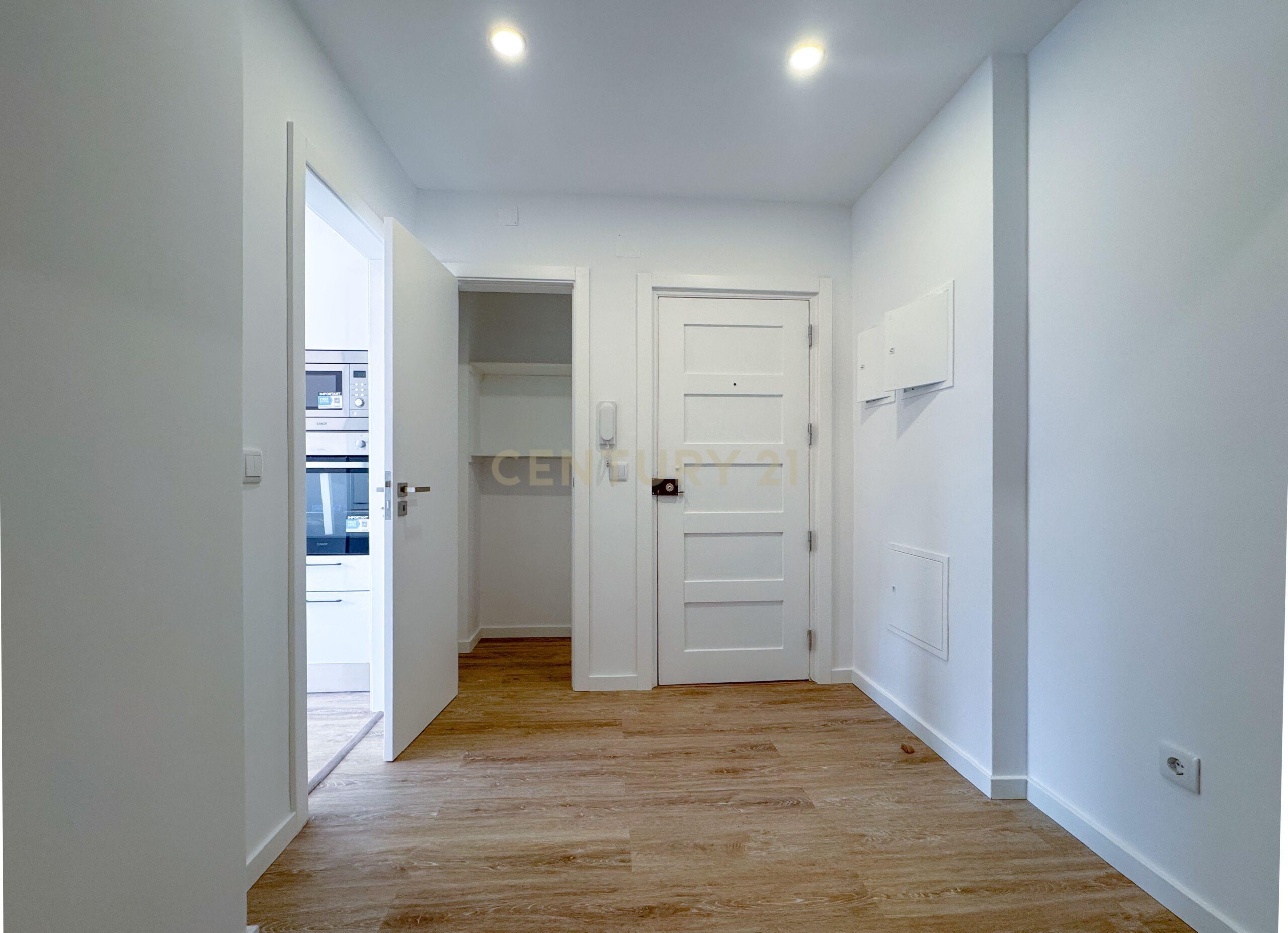 T1 Remodelado a Estrear na Parede | Cozinha Equipada | Excelente Localização - imagem 11