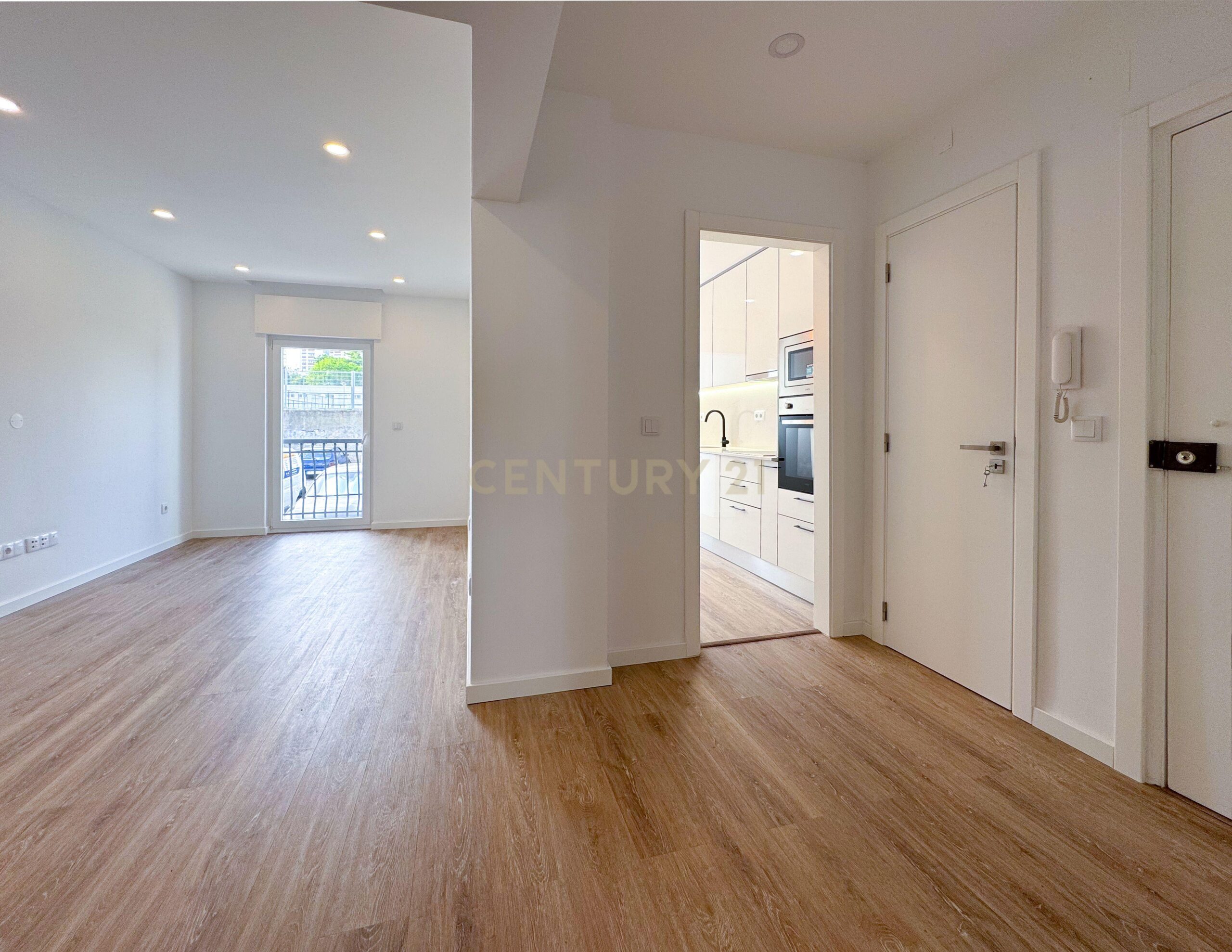 T1 Remodelado a Estrear na Parede | Cozinha Equipada | Excelente Localização - imagem 13