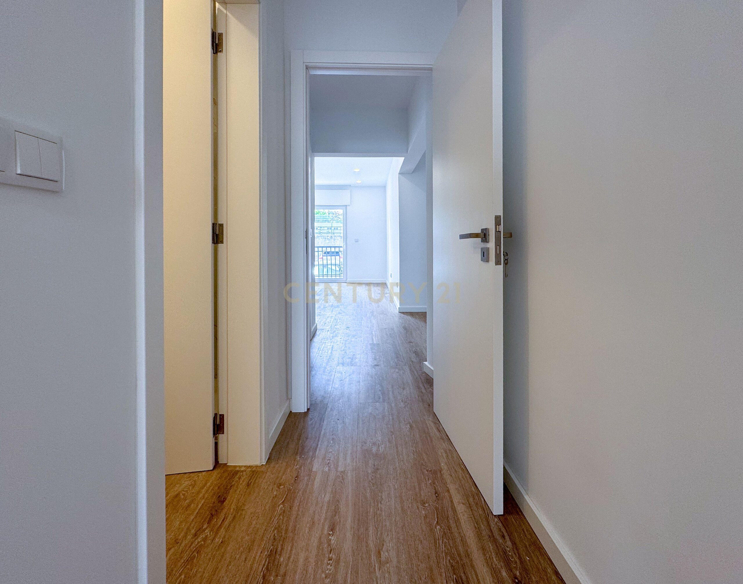 T1 Remodelado a Estrear na Parede | Cozinha Equipada | Excelente Localização - imagem 15