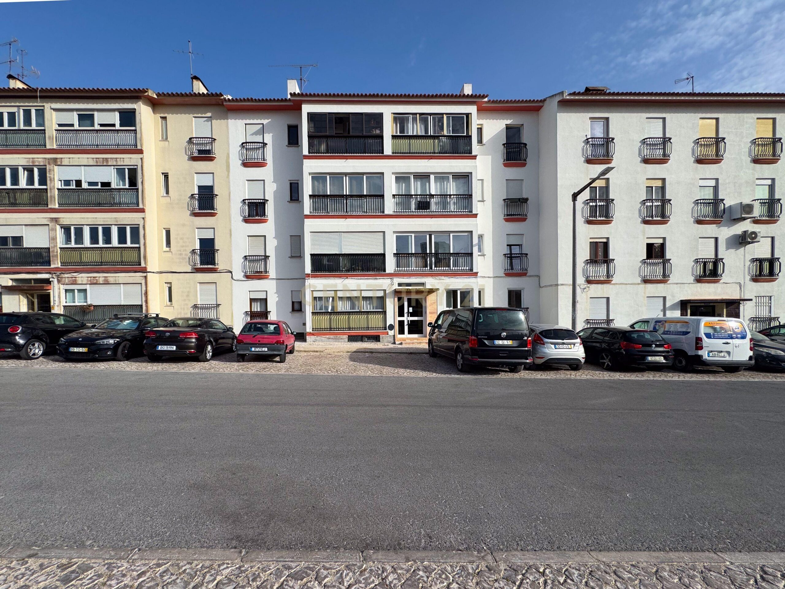 T1 Remodelado a Estrear na Parede | Cozinha Equipada | Excelente Localização - imagem 28